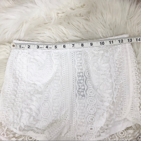Express White High Waist Crochet Shorts Pull On - Picture 5 of 6